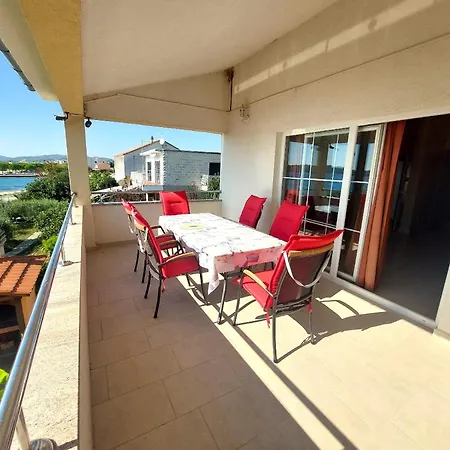 Holiday home Secret Haven By The Sea Srima