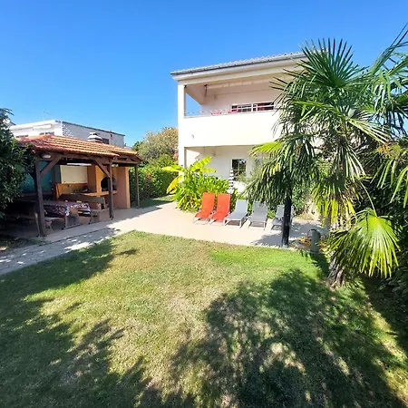 Holiday home Secret Haven By The Sea Srima