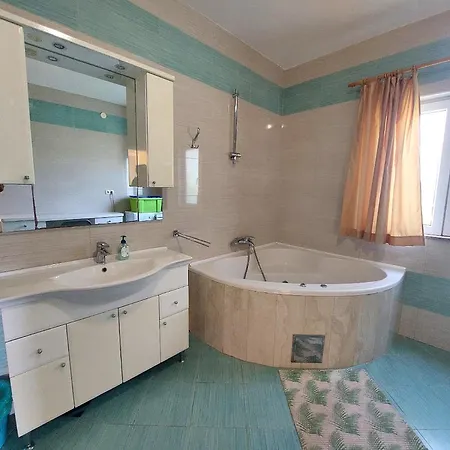 Secret Haven By The Sea Holiday home Srima